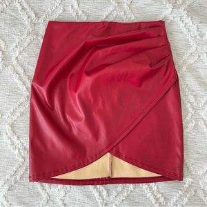 NWT Windsor Women’s Faux Leather Mini Skirt Red Size Small